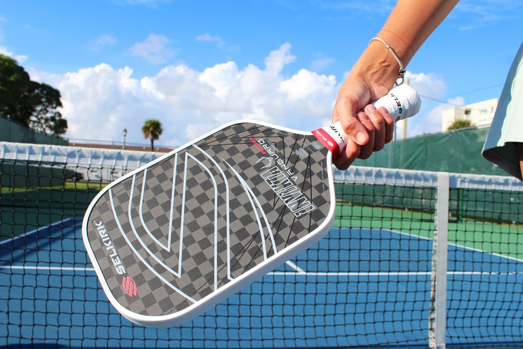 셀커크 뱅가드 프로 인빅타 피클볼 패들 16mm코어(Selkirk VANGUARD Pro Invikta pickleball paddle)